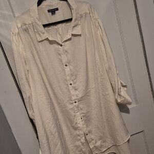 Roaman's Cream Button Down Silky Dress Shirt Very Nice... Ties On Sleeves